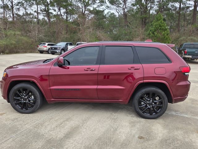 Used 2021 Jeep Grand Cherokee Laredo X image 2
