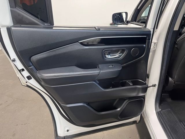 Used 2024 Honda Pilot Touring image 19