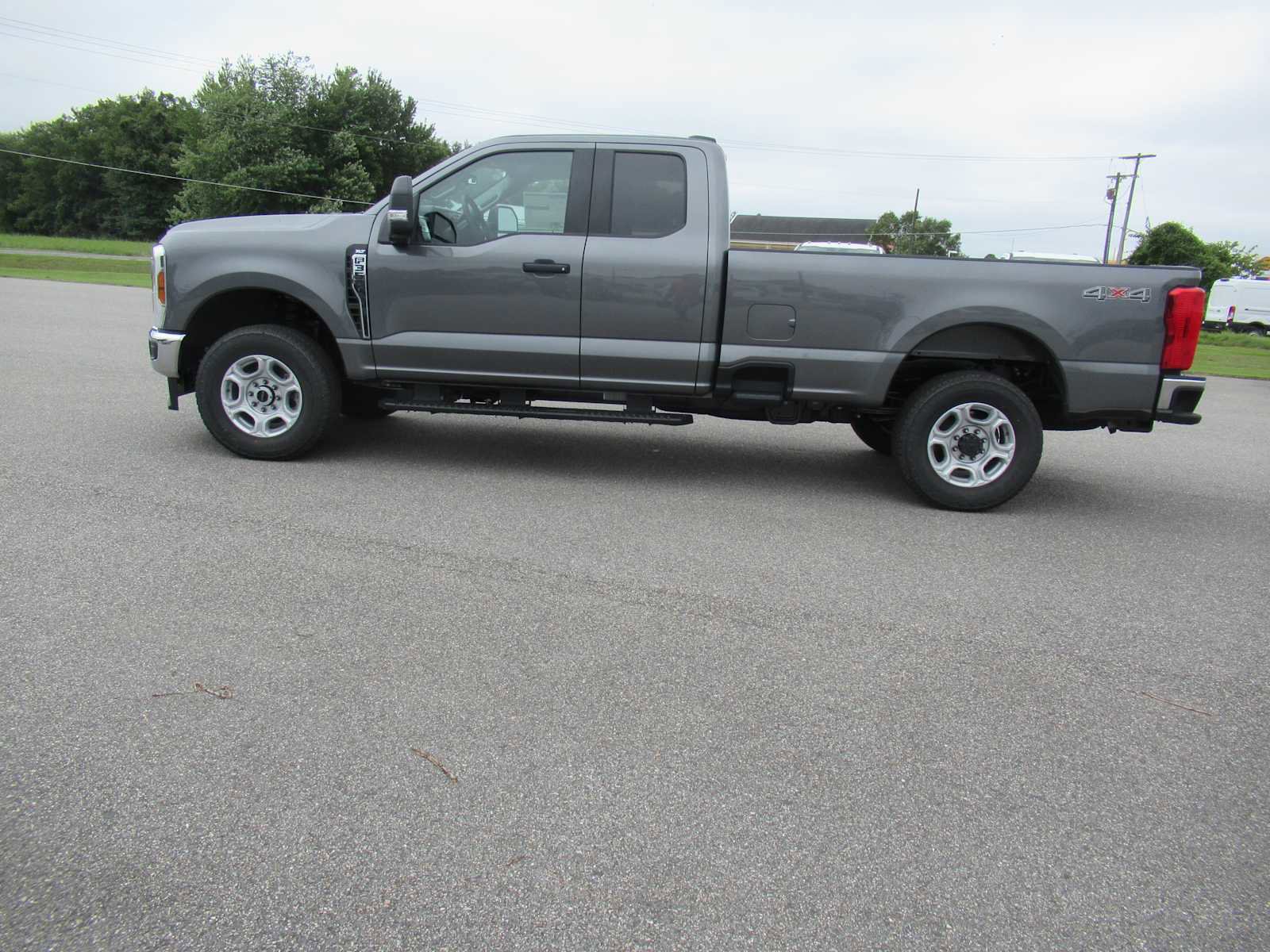 New 2026 Ford F350 XLT image 8