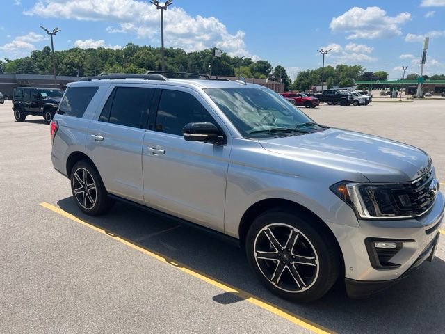 Used 2021 Ford Expedition Limited AWD/4WD image 4