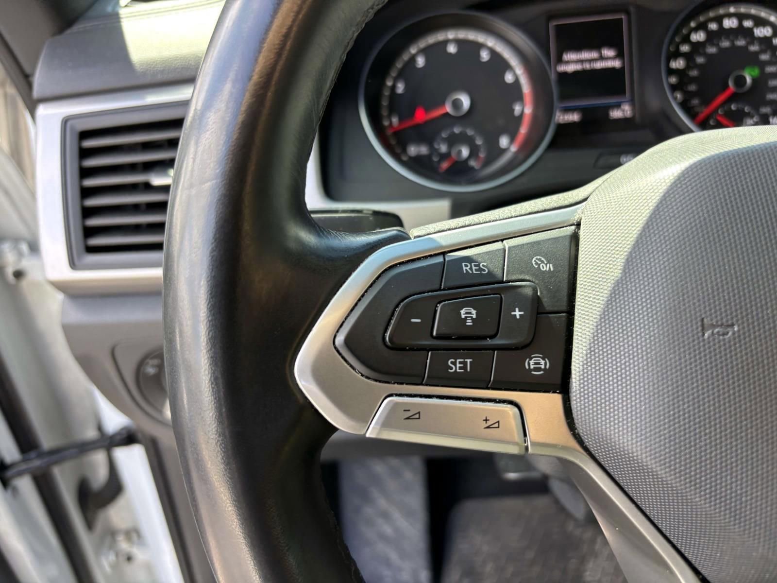 Used 2020 Volkswagen Atlas Cross Sport SE w/ Towing Package image 17