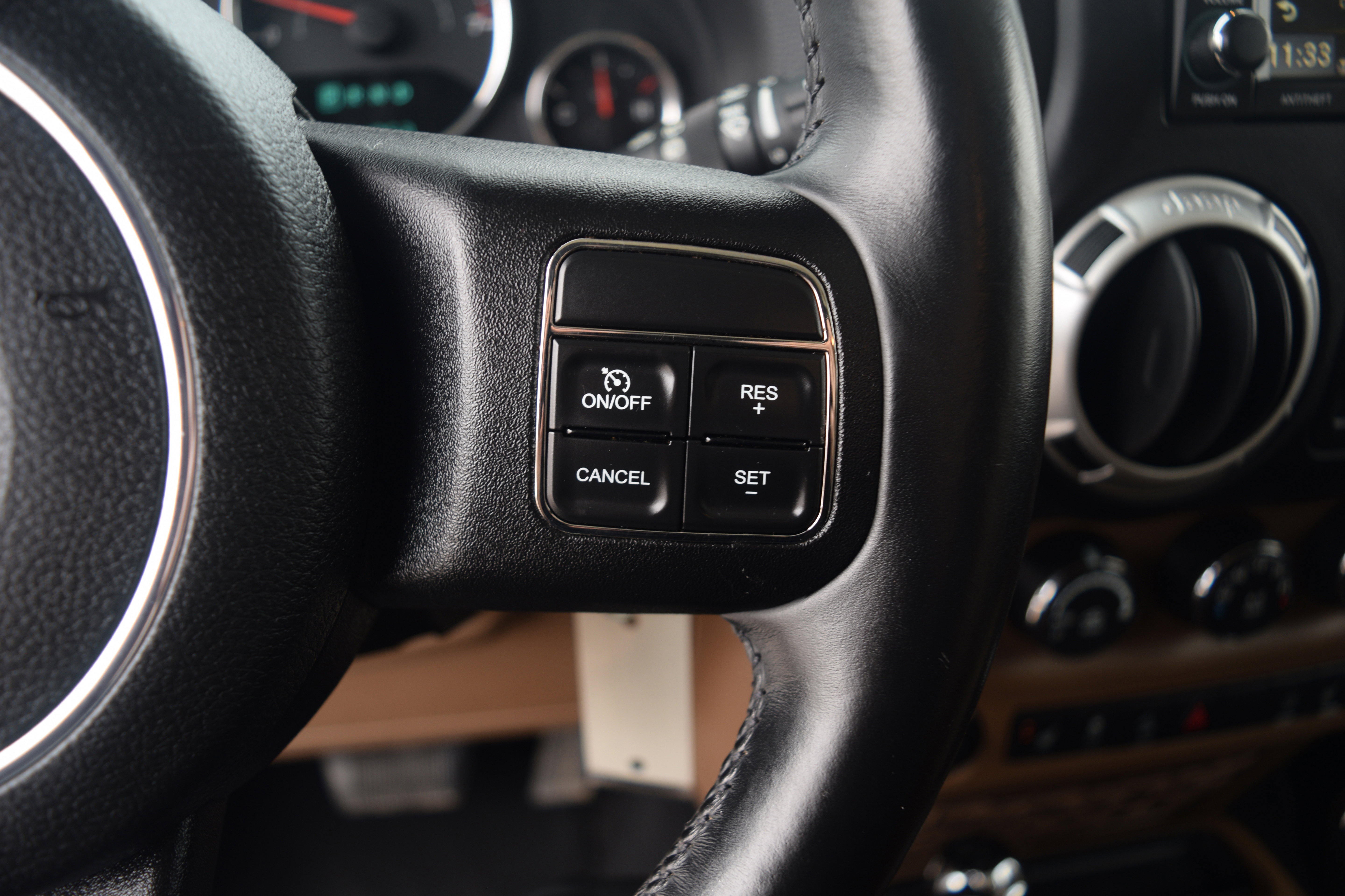 Used 2014 Jeep Wrangler Unlimited Sahara w/ Connectivity Group image 5