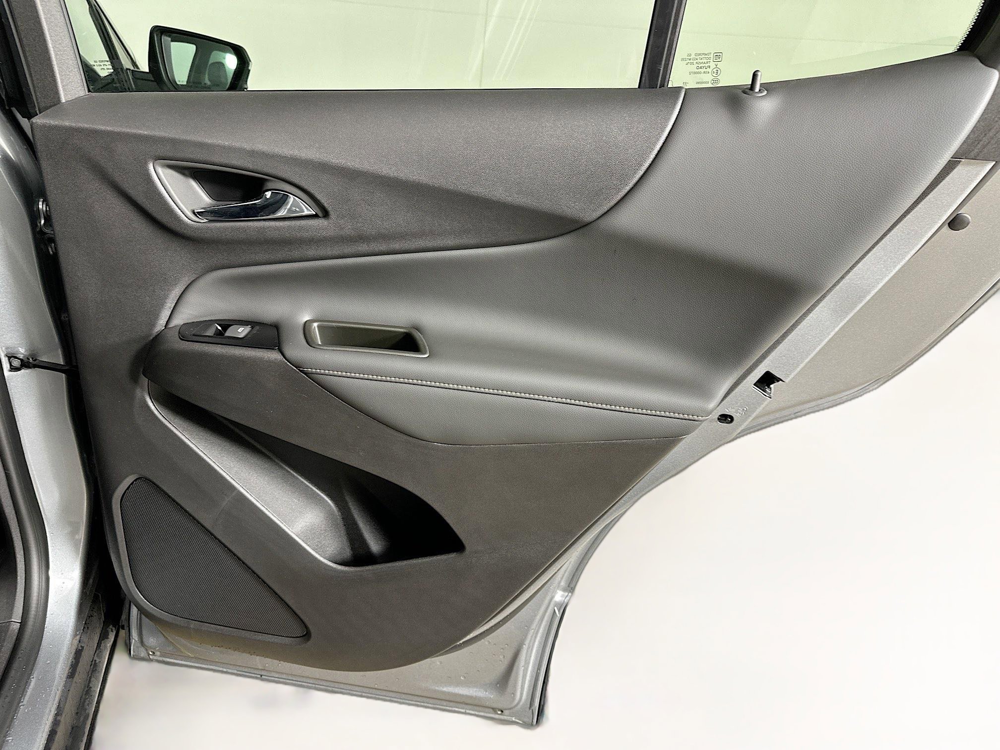 Used 2024 Chevrolet Equinox Premier image 29