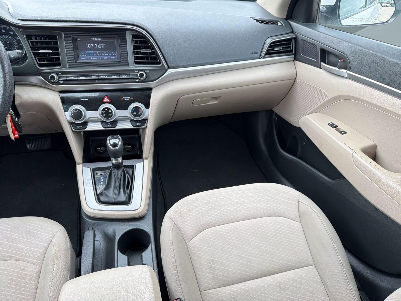 Used 2019 Hyundai Elantra SE image 26