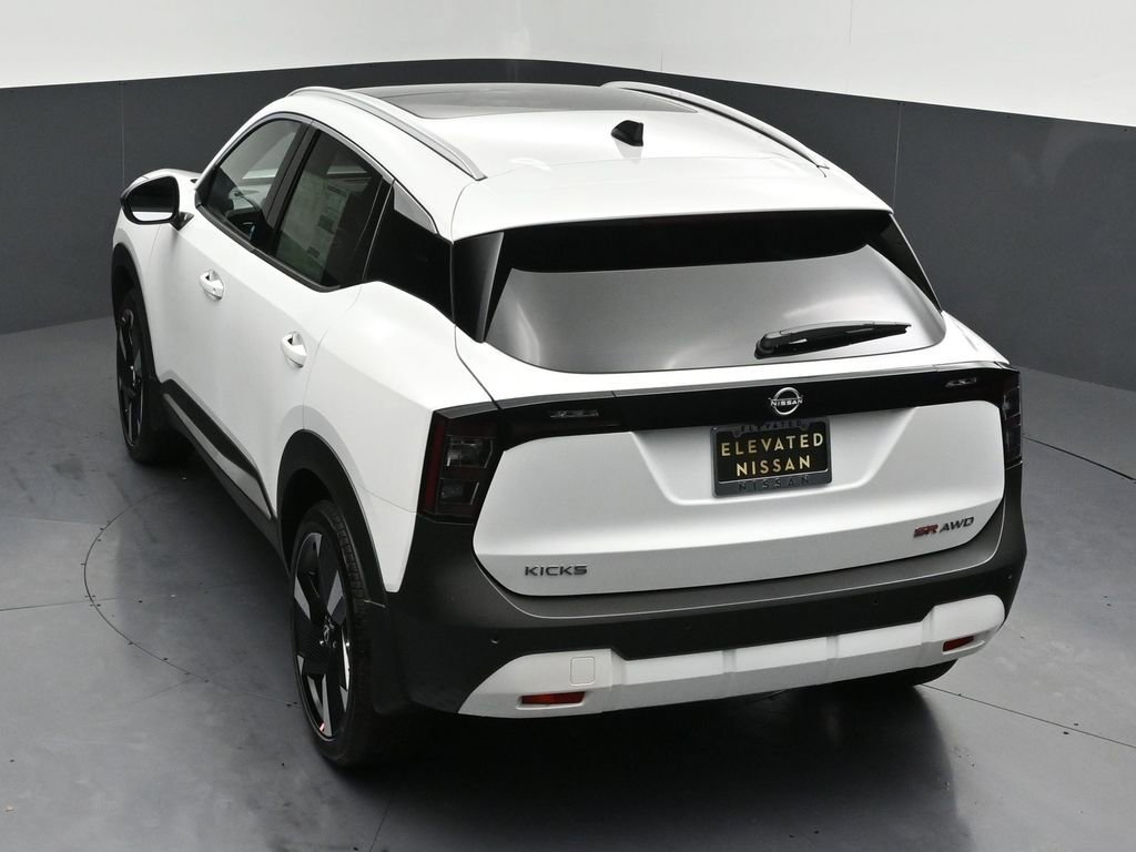 New 2026 Nissan Kicks SR w/ SR Premium Package AWD/4WD image 27