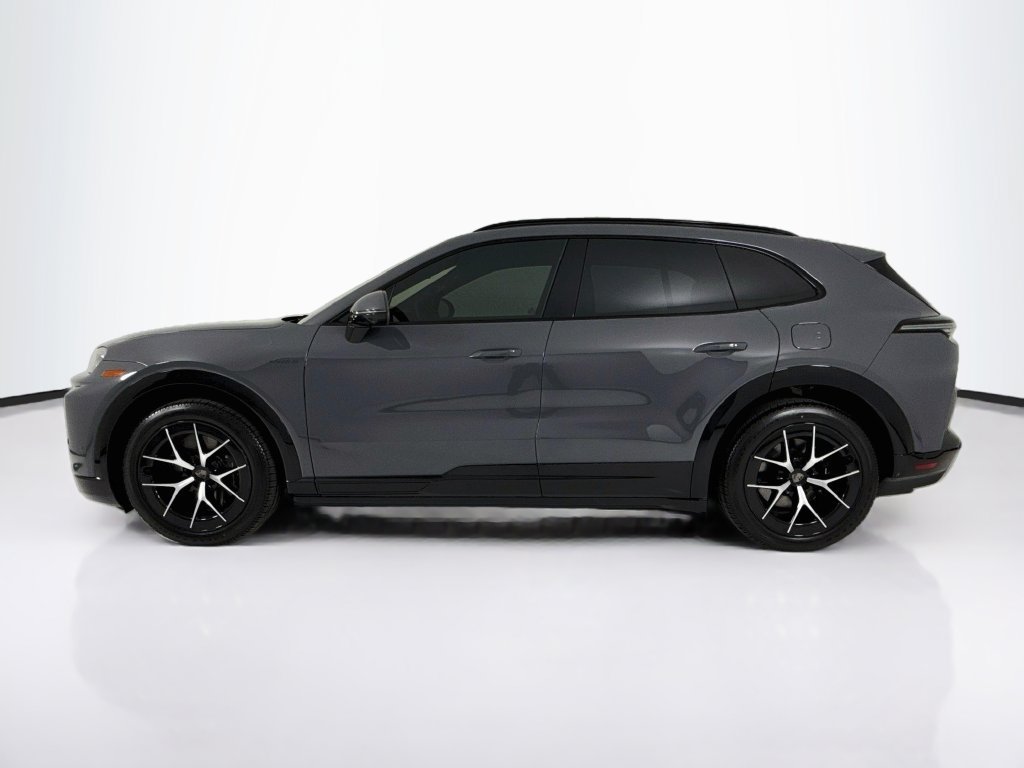 New 2026 Porsche Cayenne Turbo AWD/4WD image 2