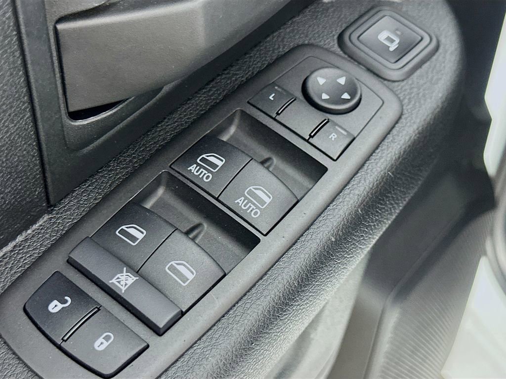 Used 2024 RAM 3500 Tradesman w/ Chrome Appearance Group image 20