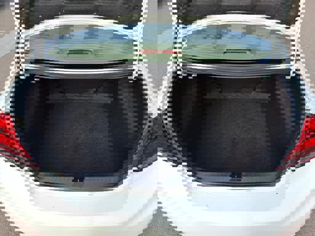 Used 2013 Honda Civic LX image 3