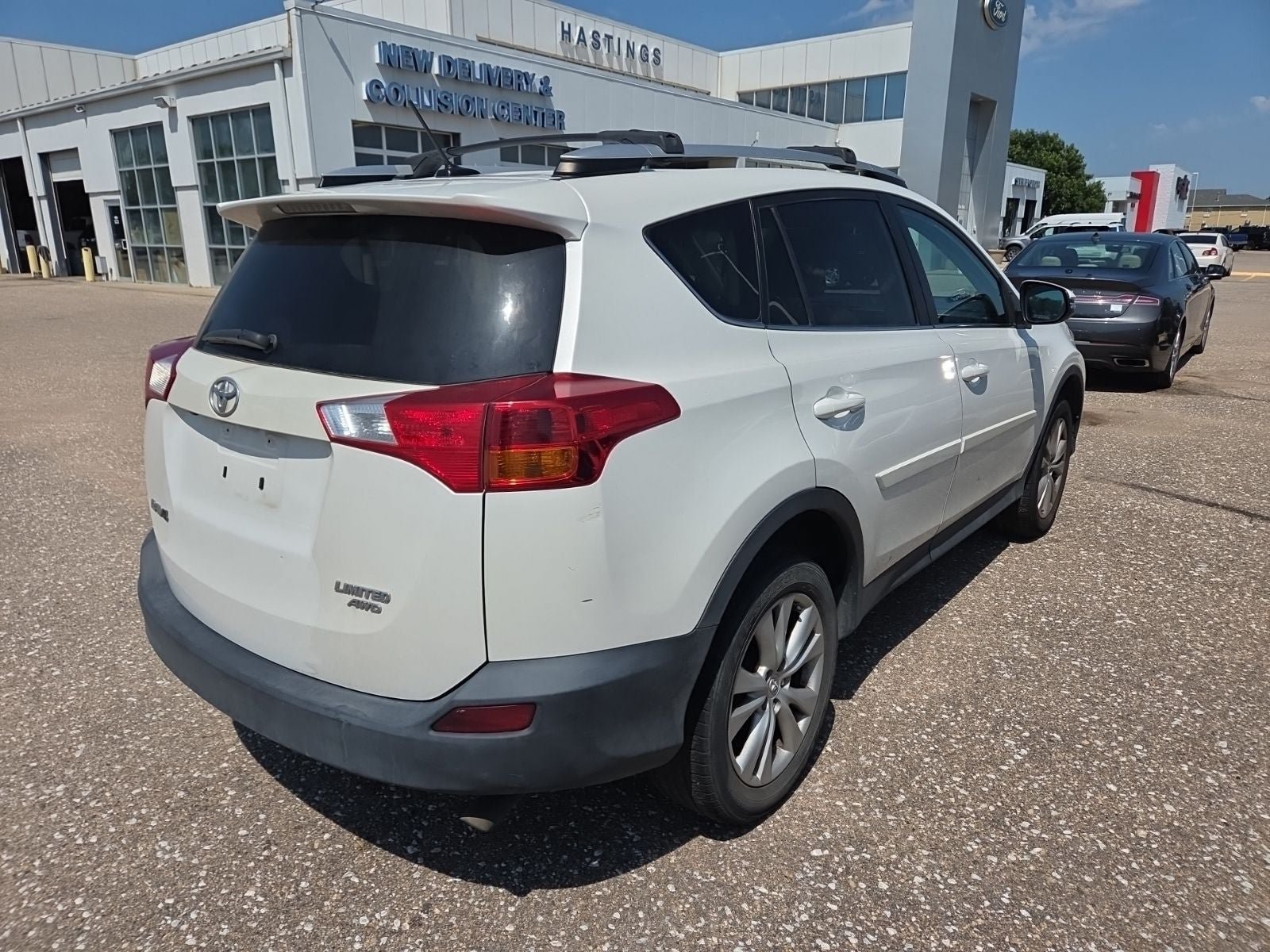 Used 2014 Toyota RAV4 Limited w/ Technology Package AWD/4WD image 8