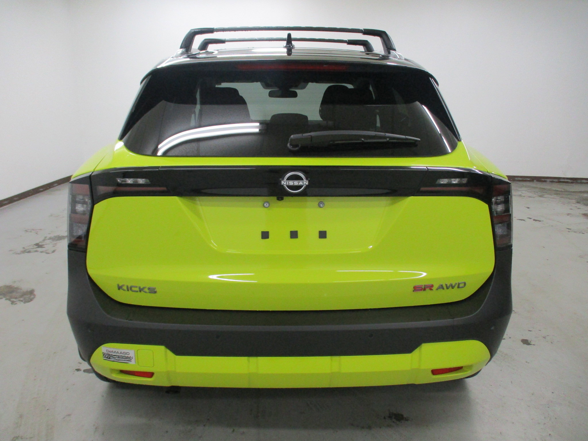 Used 2026 Nissan Kicks SR w/ SR Premium Package image 6