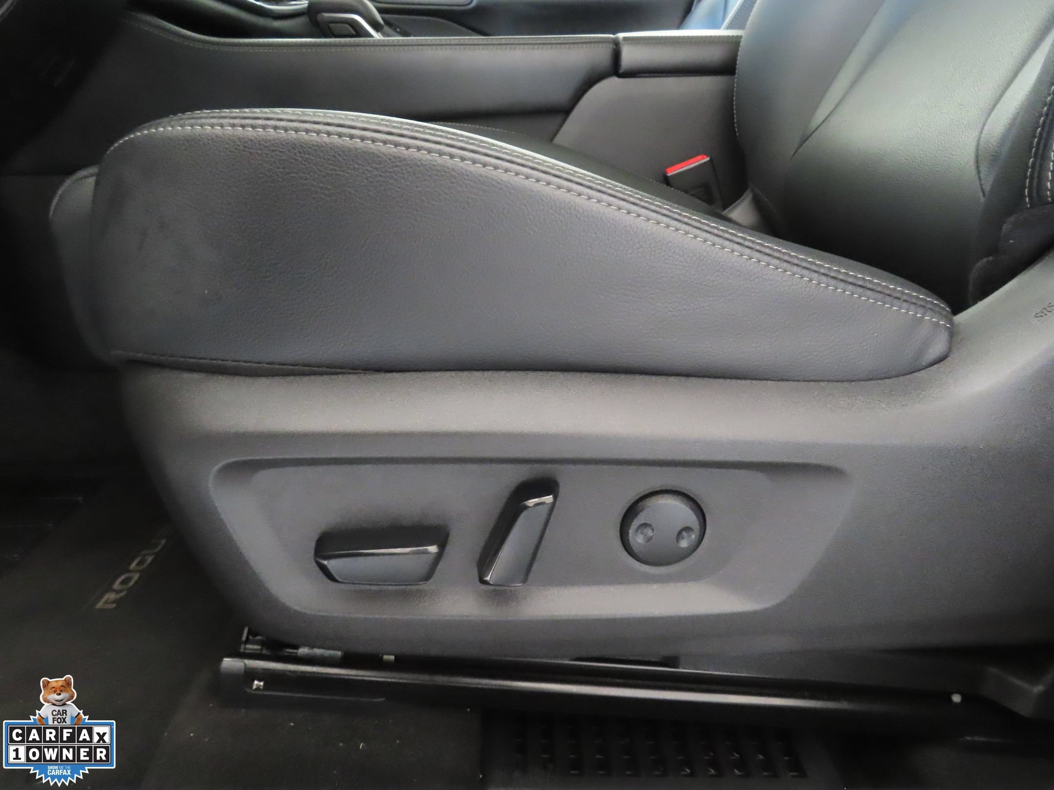 Used 2023 Nissan Rogue SL w/ SL Premium Package FWD image 12