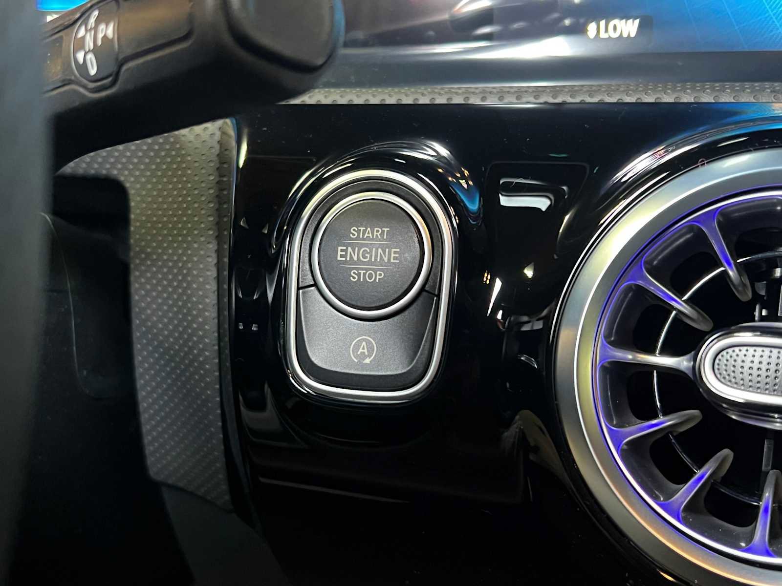 New 2025 Mercedes-Benz CLA 35 AMG 4MATIC image 24