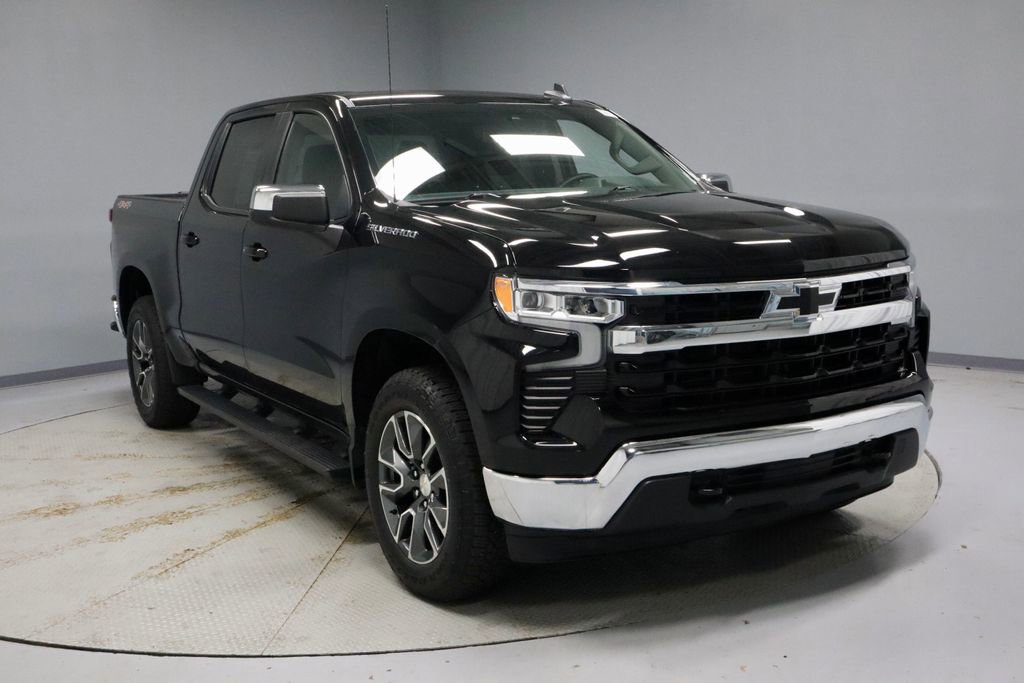 Used 2024 Chevrolet Silverado 1500 LT image 1