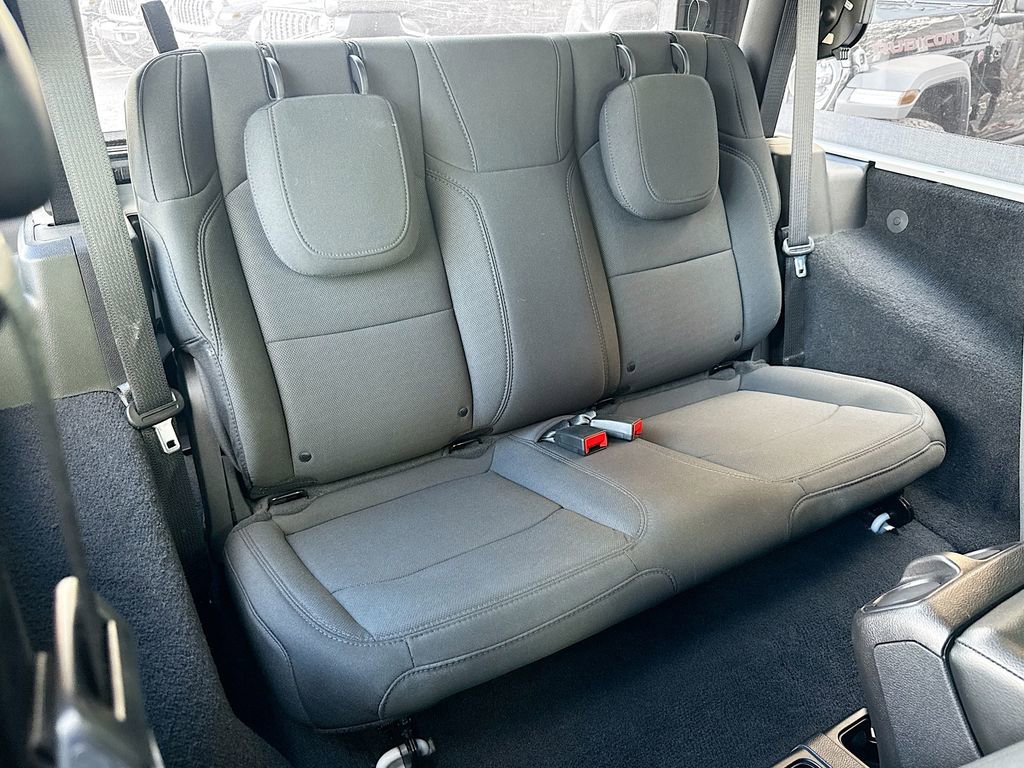 Used 2021 Jeep Wrangler Sport image 31