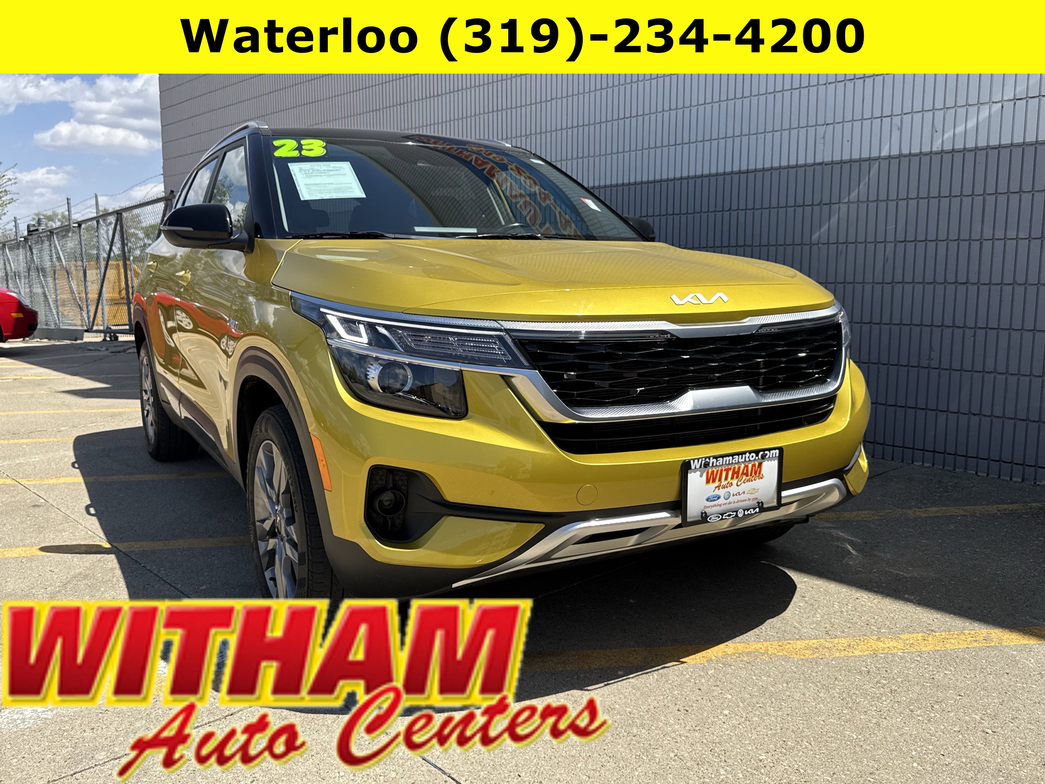 Used 2023 Kia Seltos S w/ Navigation Package AWD/4WD image 1