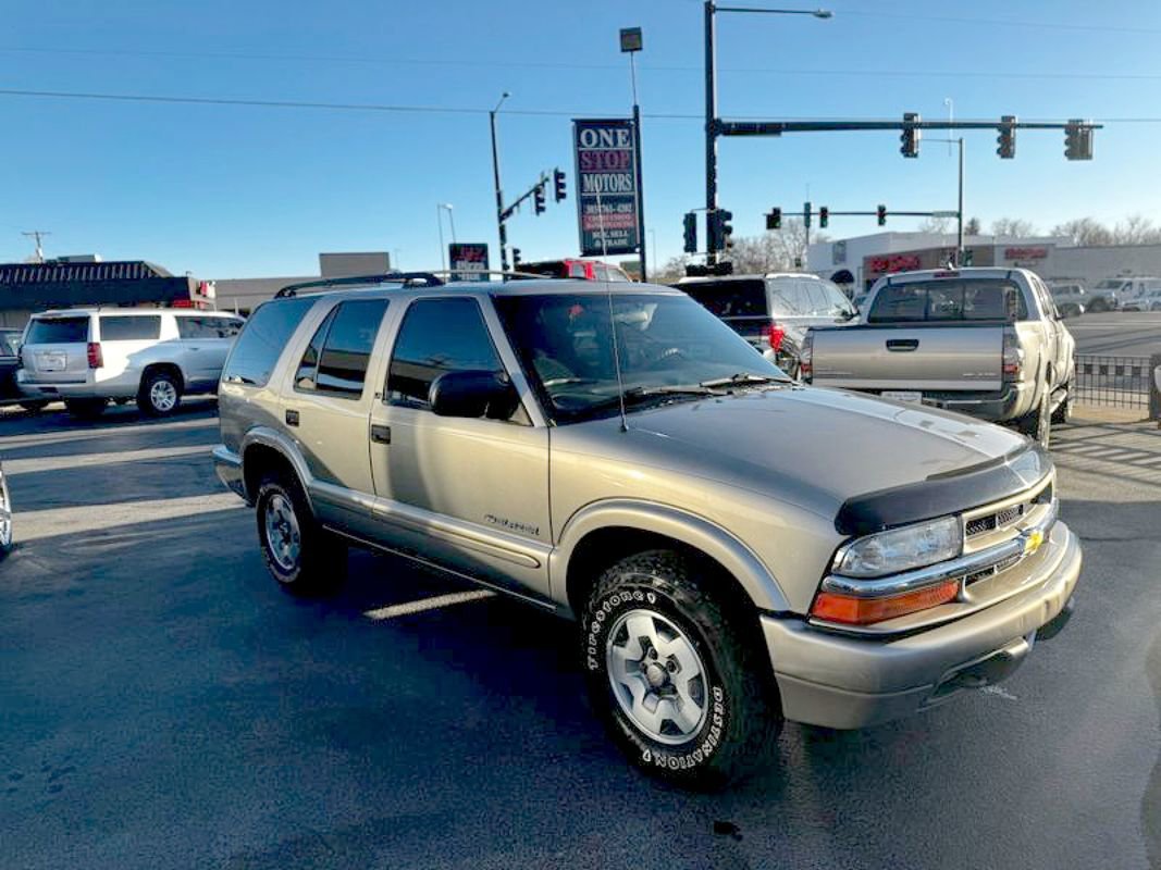 Used 2002 Chevrolet Blazer LS w/ Preferred Equipment Group image 15