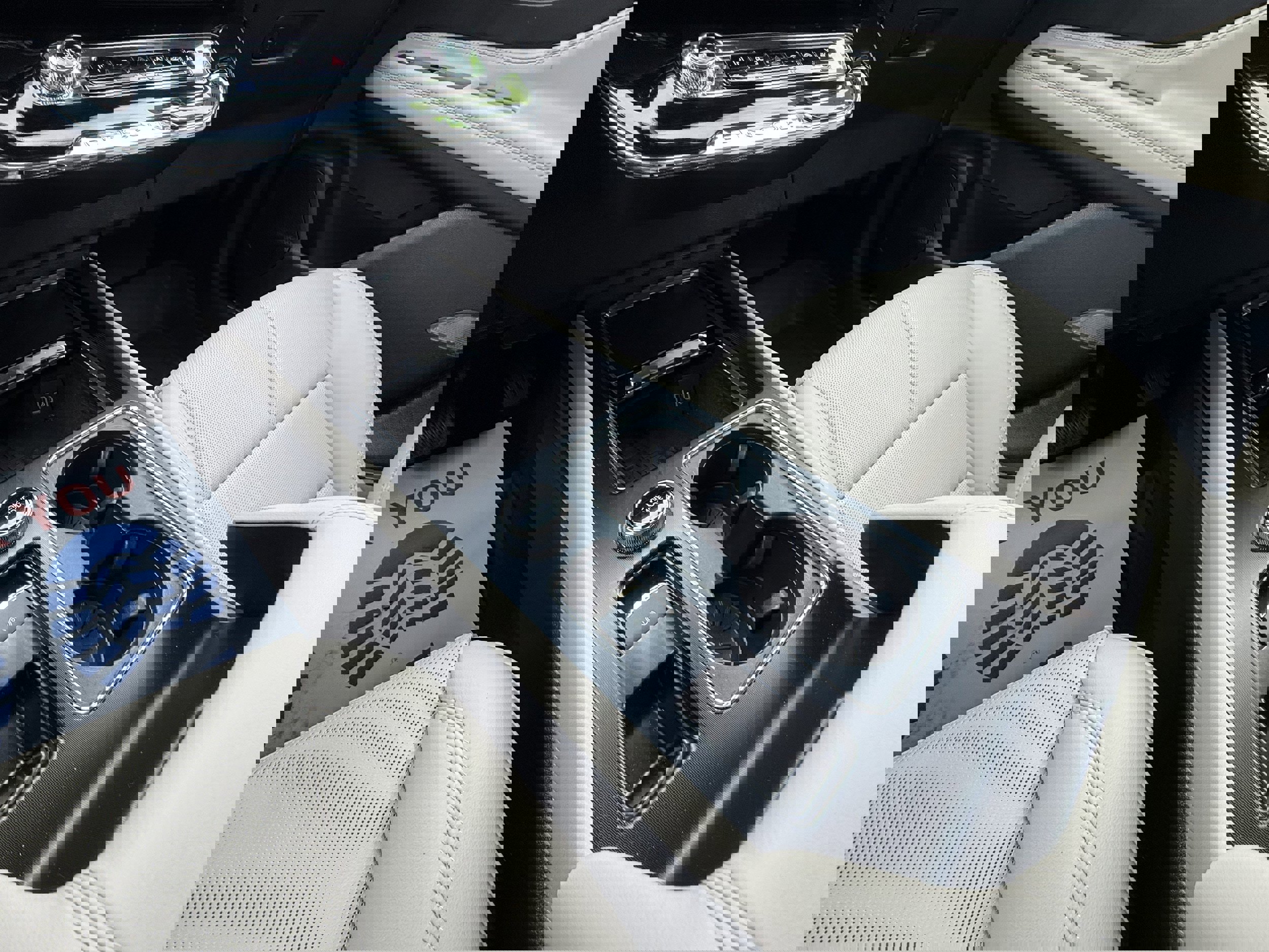 Used 2025 Lincoln Corsair FWD w/ Equipment Group 101A image 19