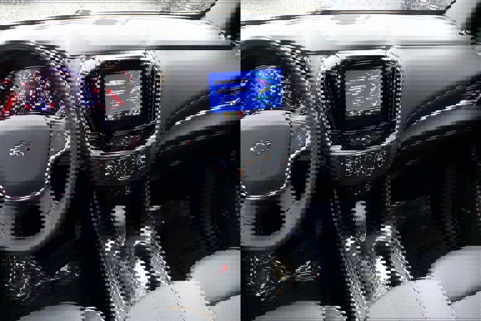 Used 2023 Chevrolet Traverse Premier w/ Redline Edition image 7