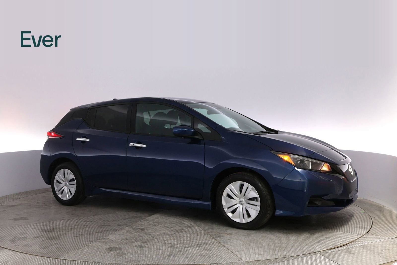 Used 2025 Nissan Leaf S FWD image 14