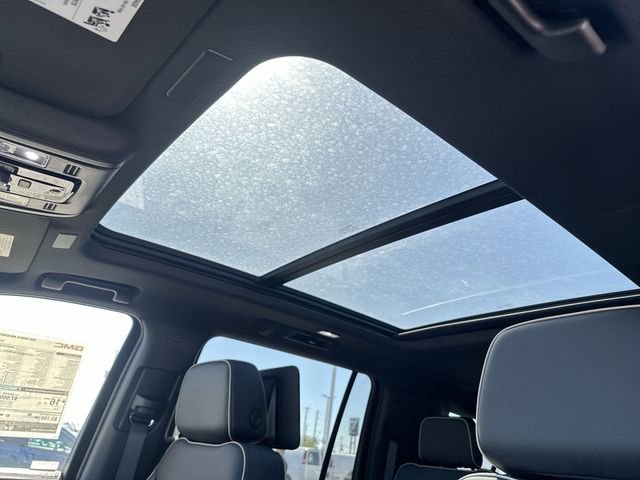 New 2026 GMC Yukon XL Elevation w/ Elevation Premium Package AWD/4WD image 18