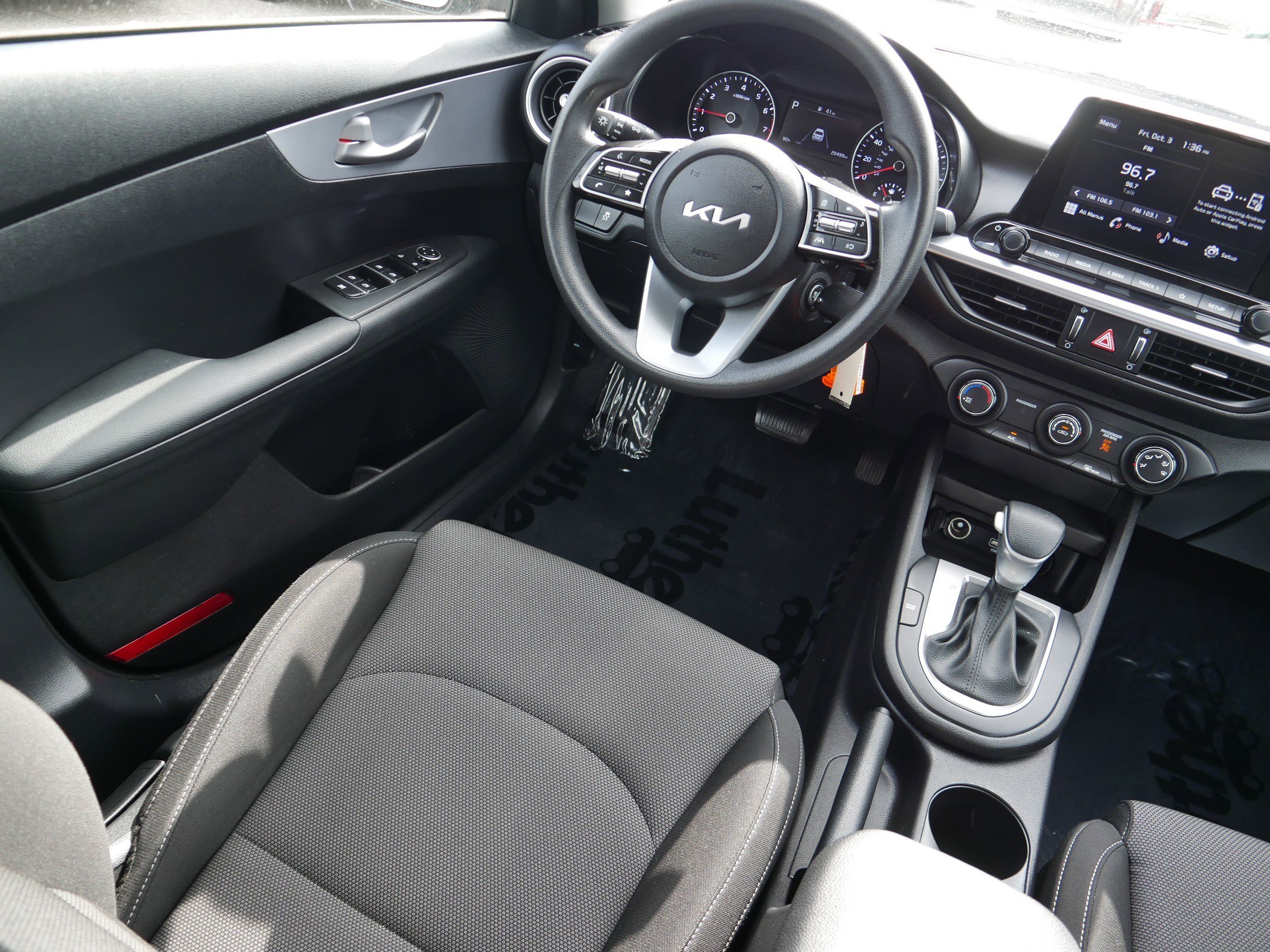 Certified 2023 Kia Forte LXS image 9