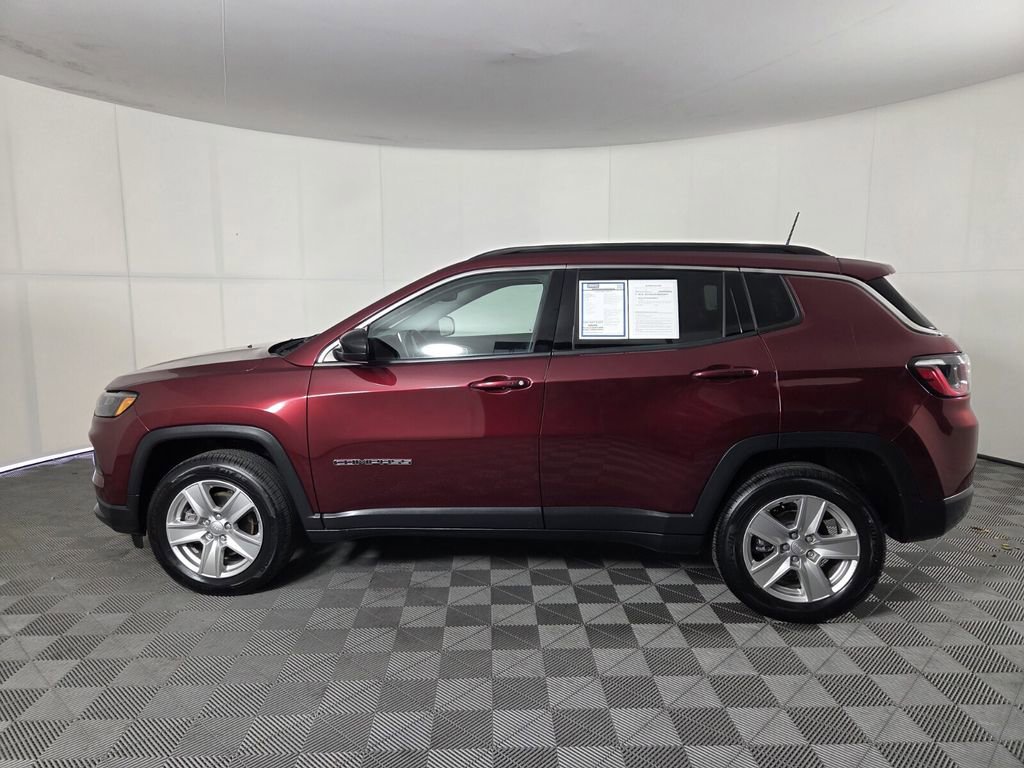 Certified 2022 Jeep Compass Latitude w/ Convenience Group AWD/4WD image 9