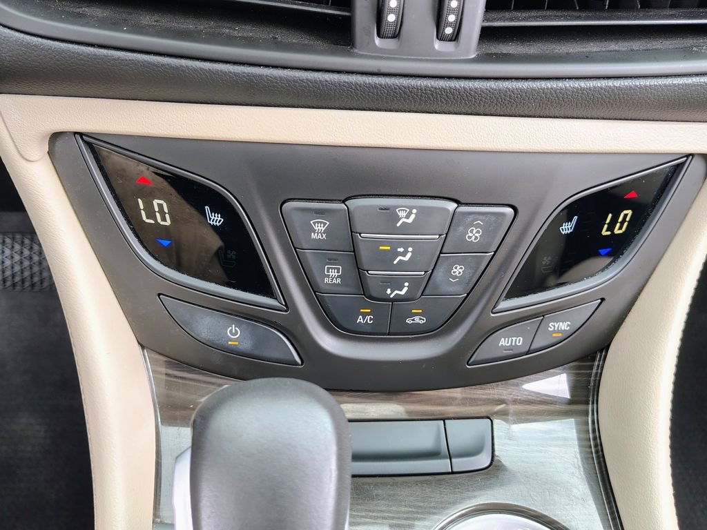 Used 2020 Buick Envision Preferred FWD image 23