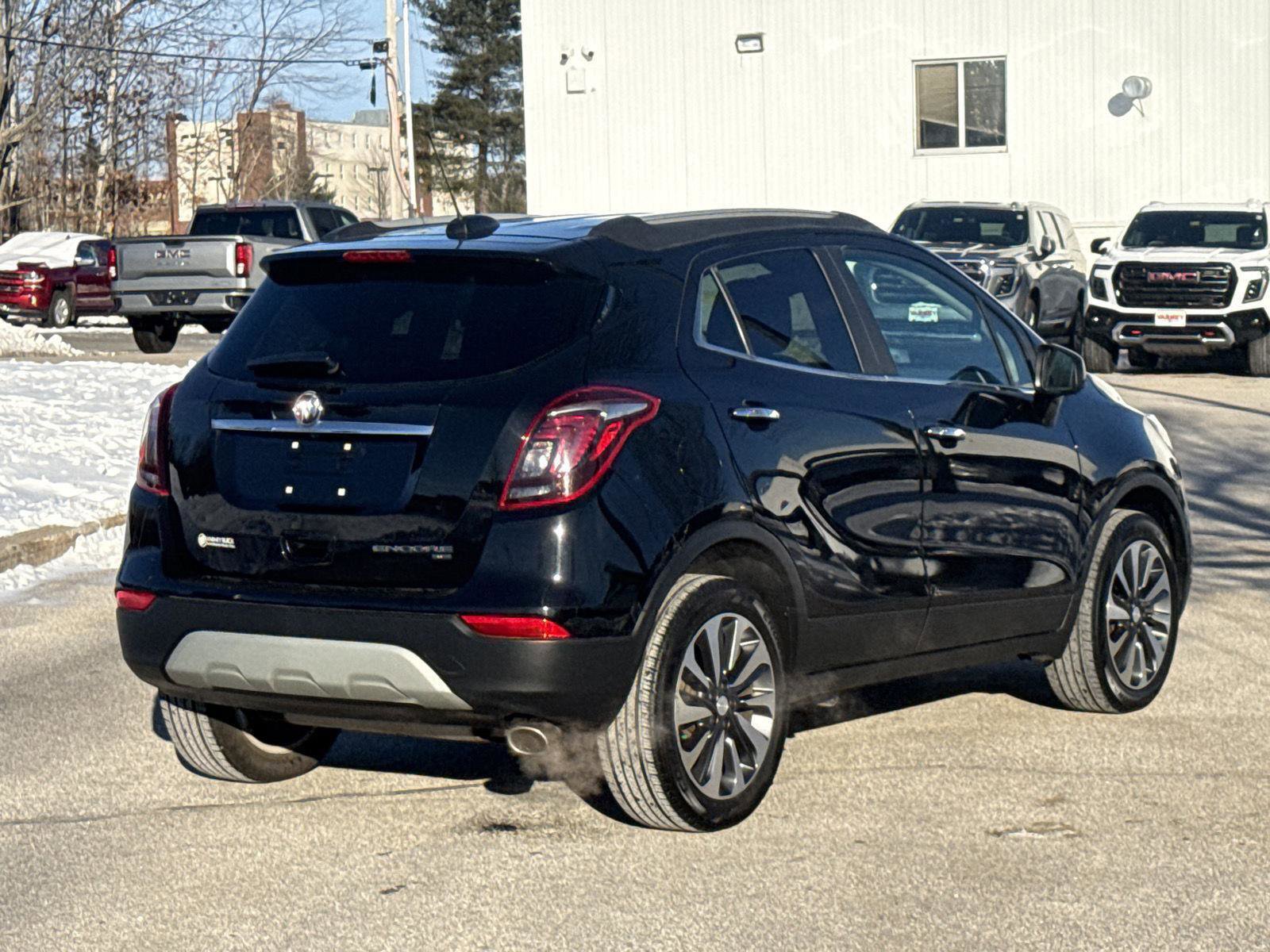 Used 2022 Buick Encore Preferred w/ Safety Package image 8