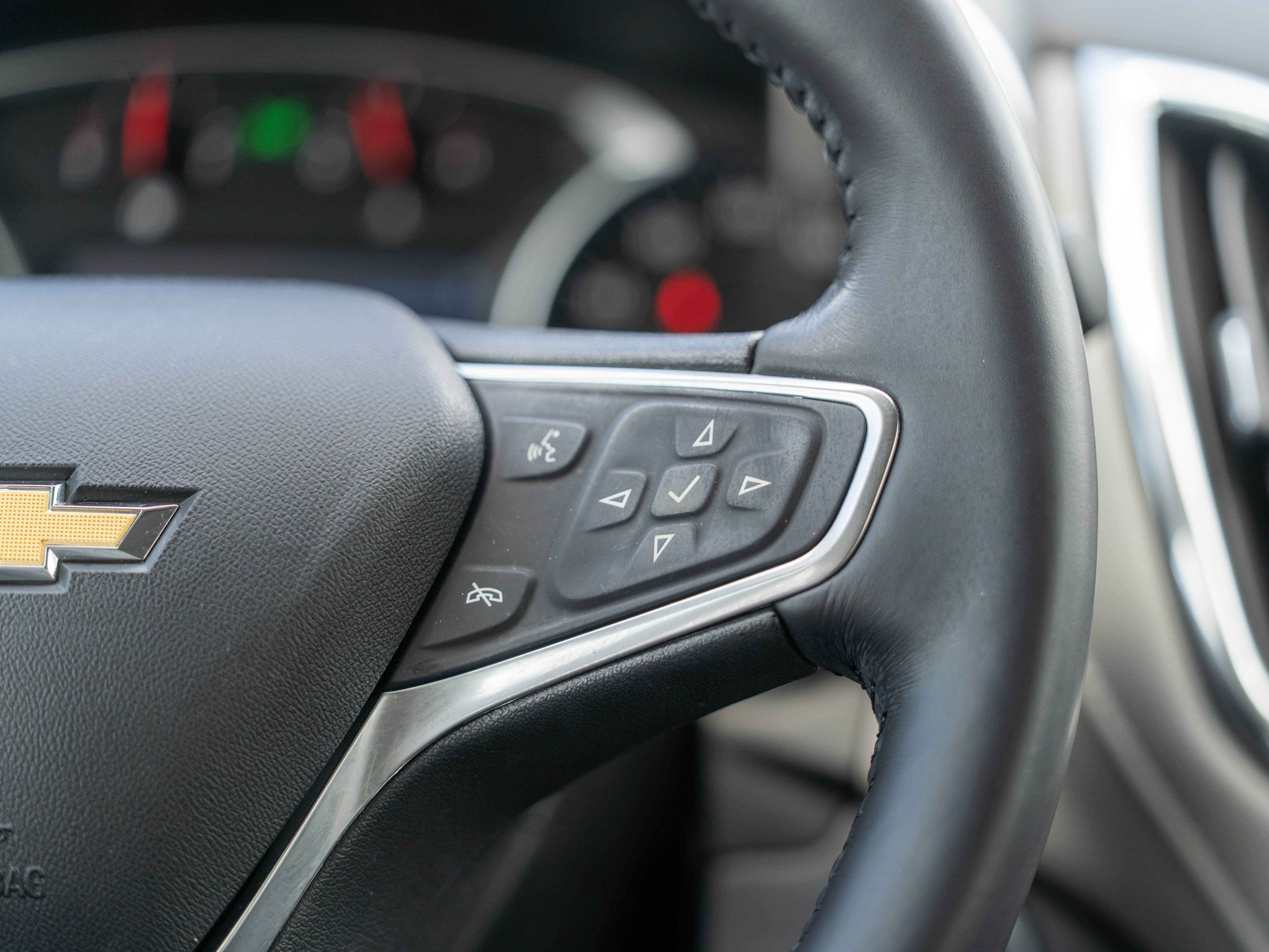 Used 2020 Chevrolet Equinox Premier FWD image 20
