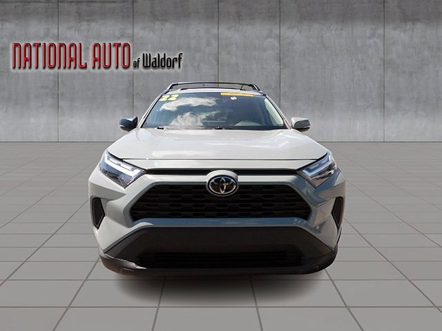 Used 2022 Toyota RAV4 XLE w/ Convenience Package image 3