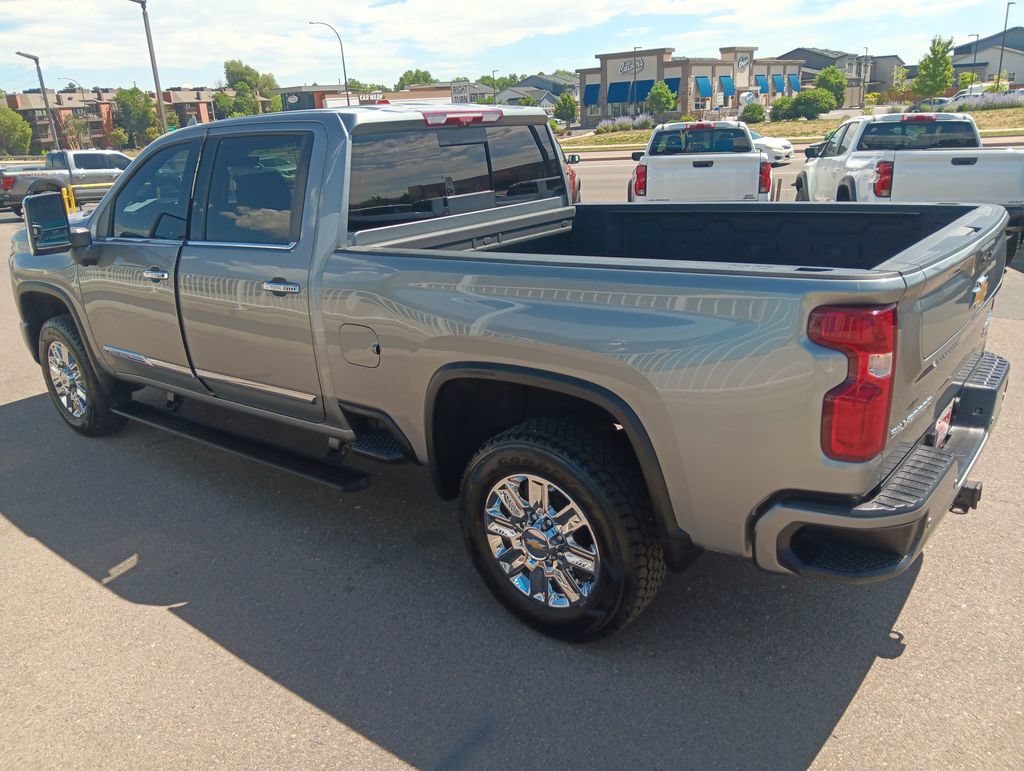 Used 2024 Chevrolet Silverado 2500 High Country w/ High Country Premium Package AWD/4WD video 2