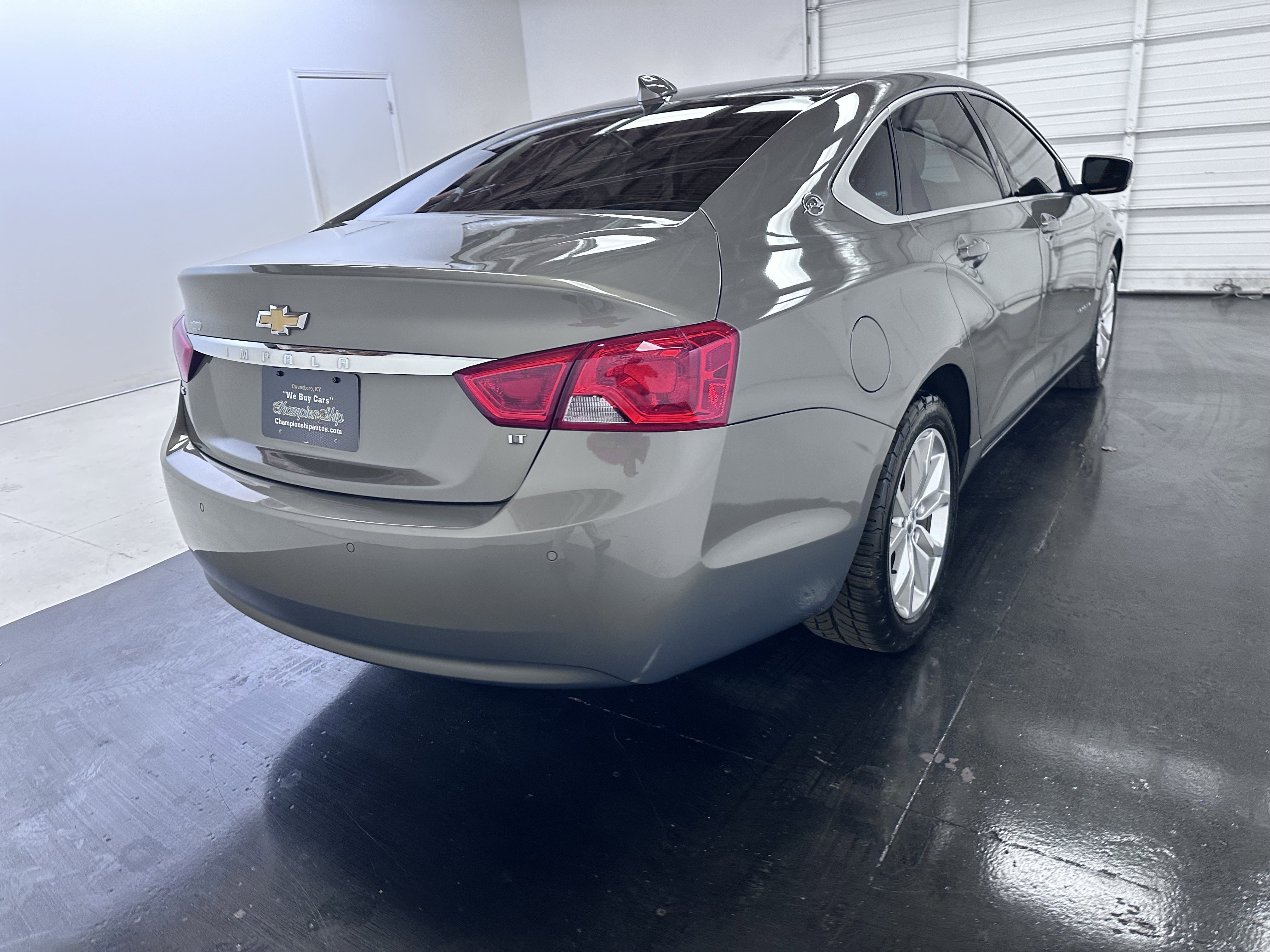 Used 2017 Chevrolet Impala LT w/ Convenience Package FWD image 14