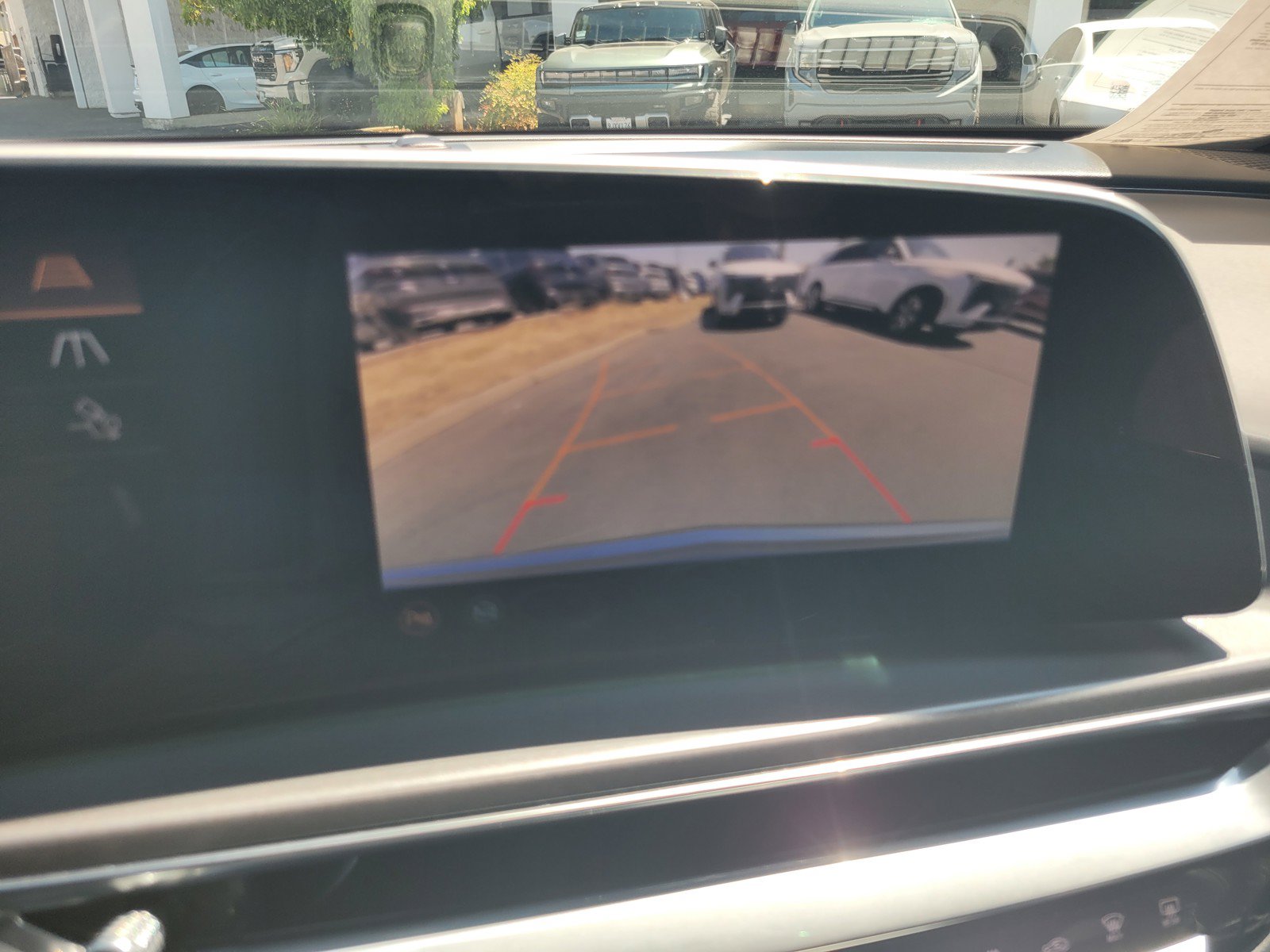 Certified 2024 Cadillac Lyriq Tech AWD/4WD image 18