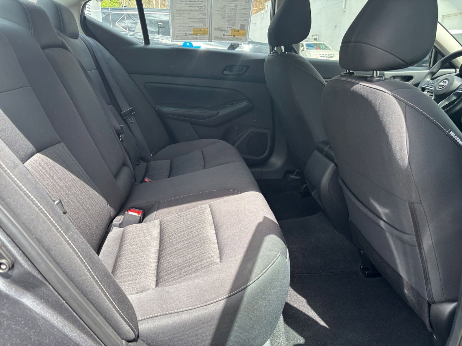 Used 2025 Nissan Altima 2.5 SV FWD image 40