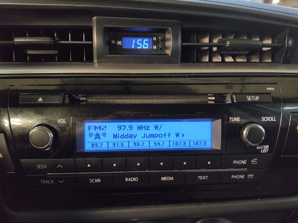Used 2015 Toyota Corolla L FWD image 25