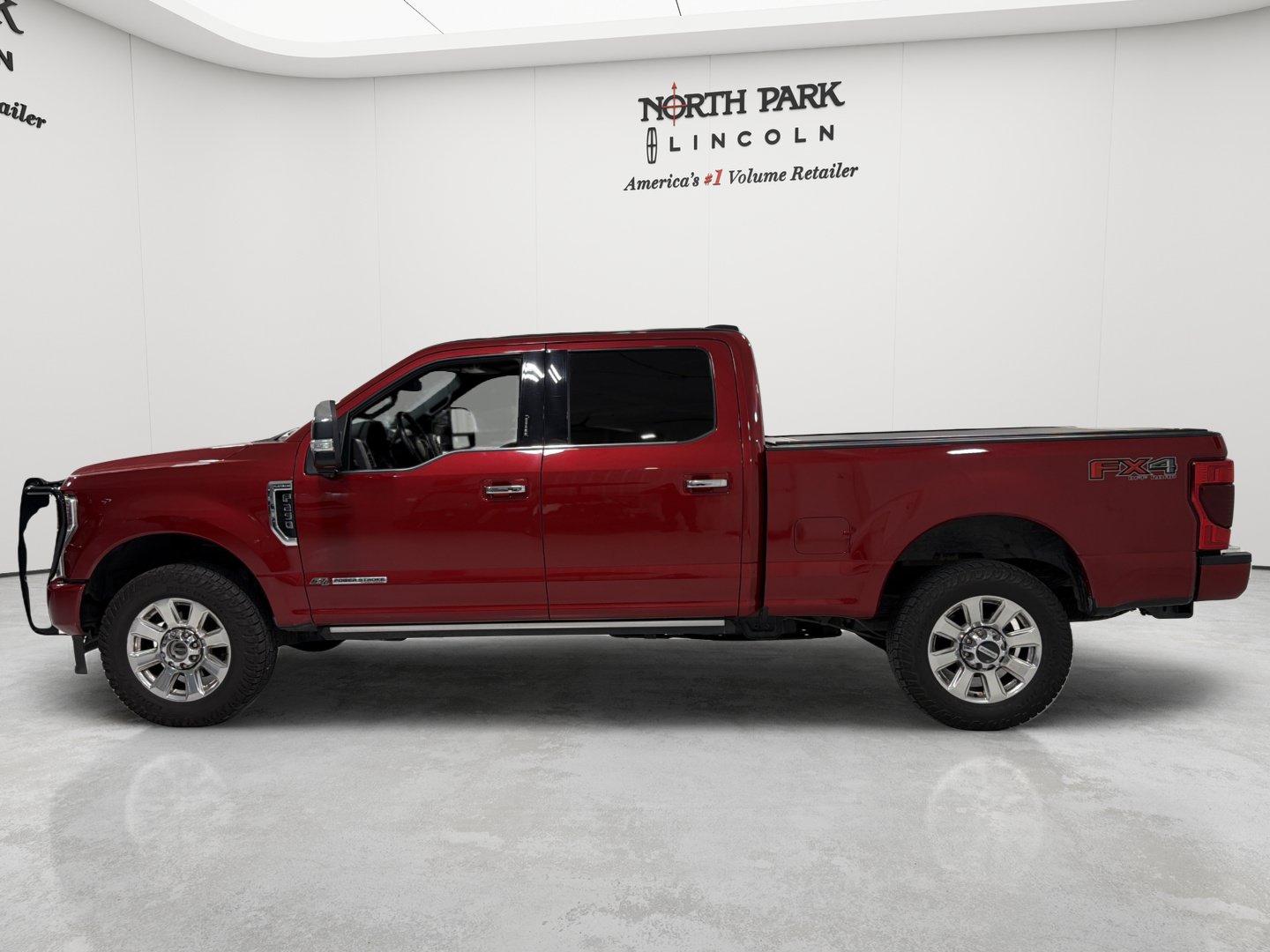 Used 2020 Ford F250 Platinum w/ FX4 Off-Road Package AWD/4WD image 2