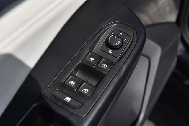 New 2026 Volkswagen Taos SE AWD/4WD image 8