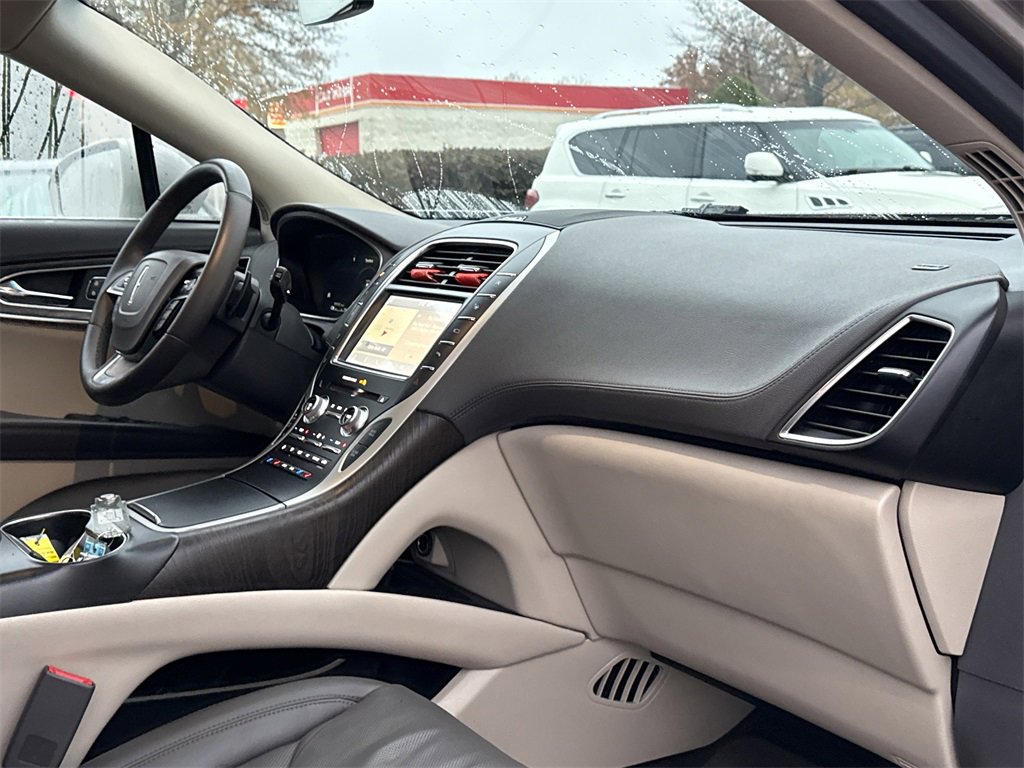 Used 2019 Lincoln Nautilus Reserve image 21