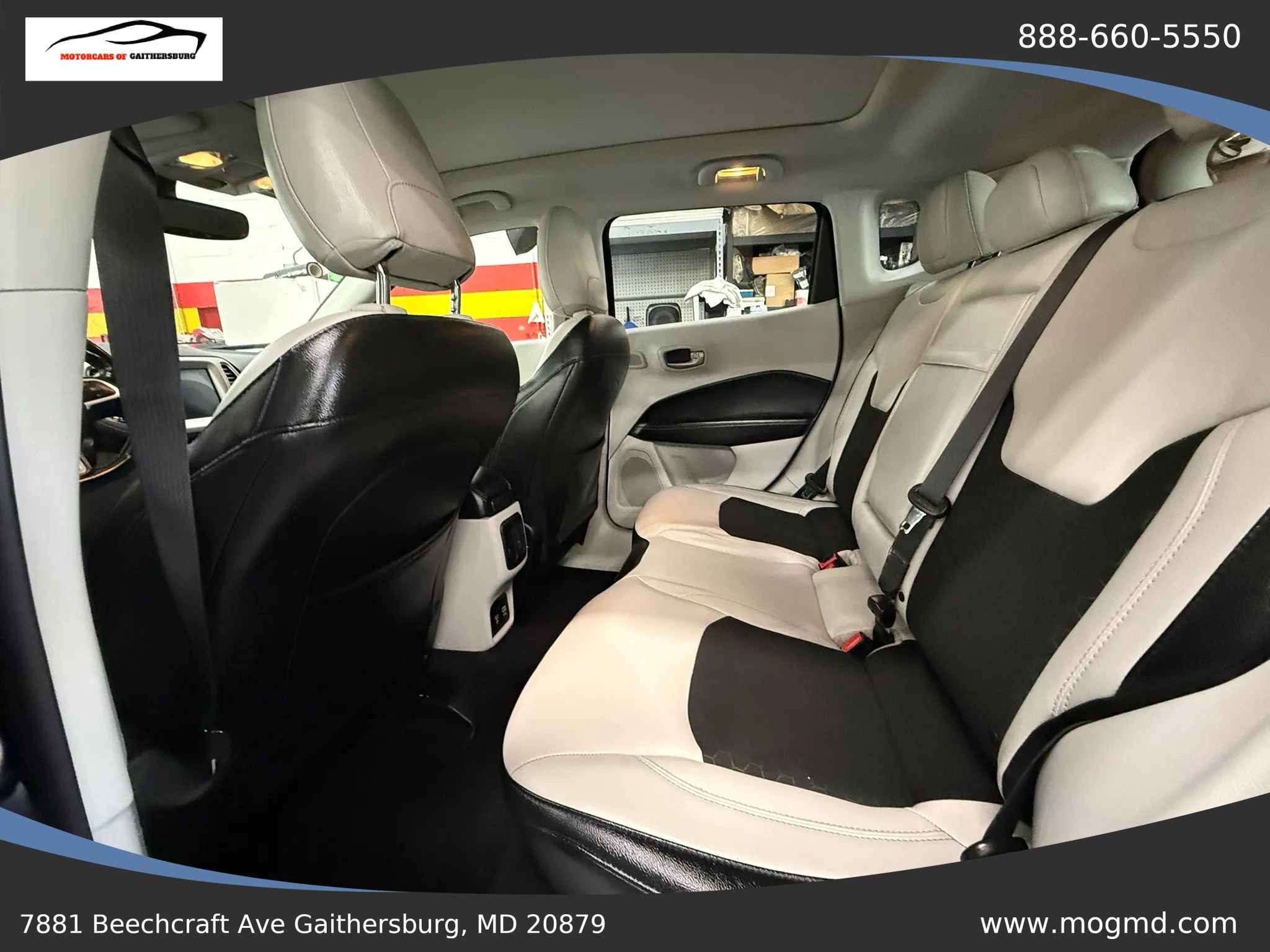 Used 2018 Jeep Compass Latitude w/ Popular Equipment Group AWD/4WD image 14