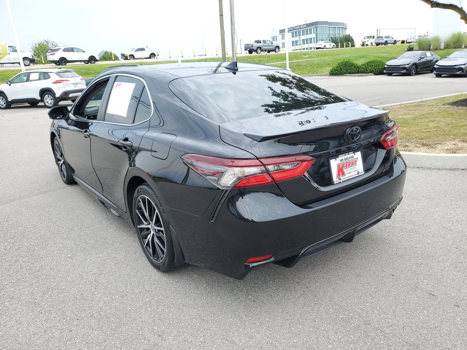 Certified 2023 Toyota Camry SE AWD/4WD image 3