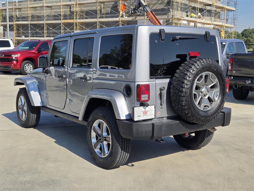 Used 2017 Jeep Wrangler Unlimited Rubicon w/ Connectivity Group image 4