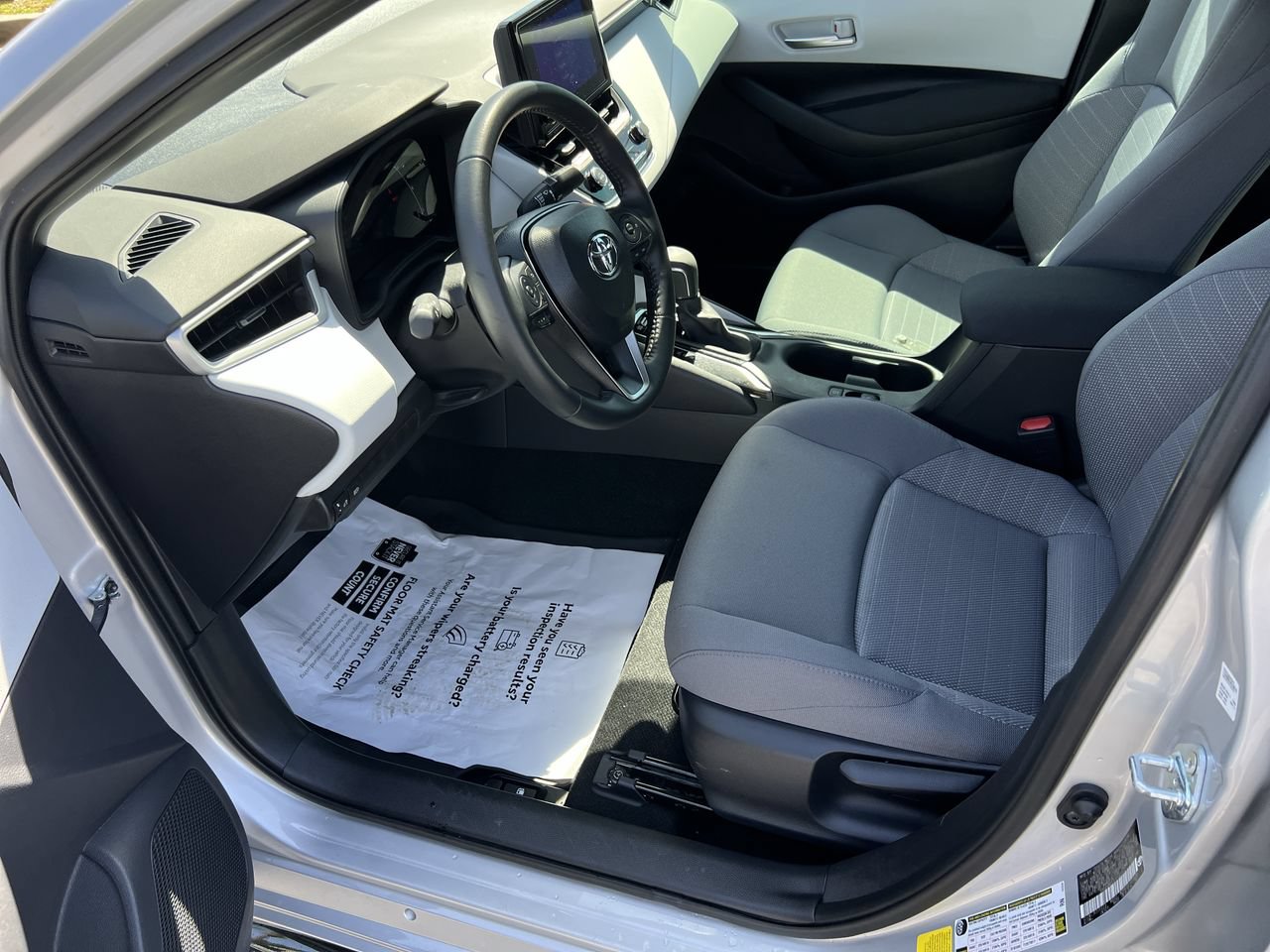 Used 2026 Toyota Corolla SE FWD image 16