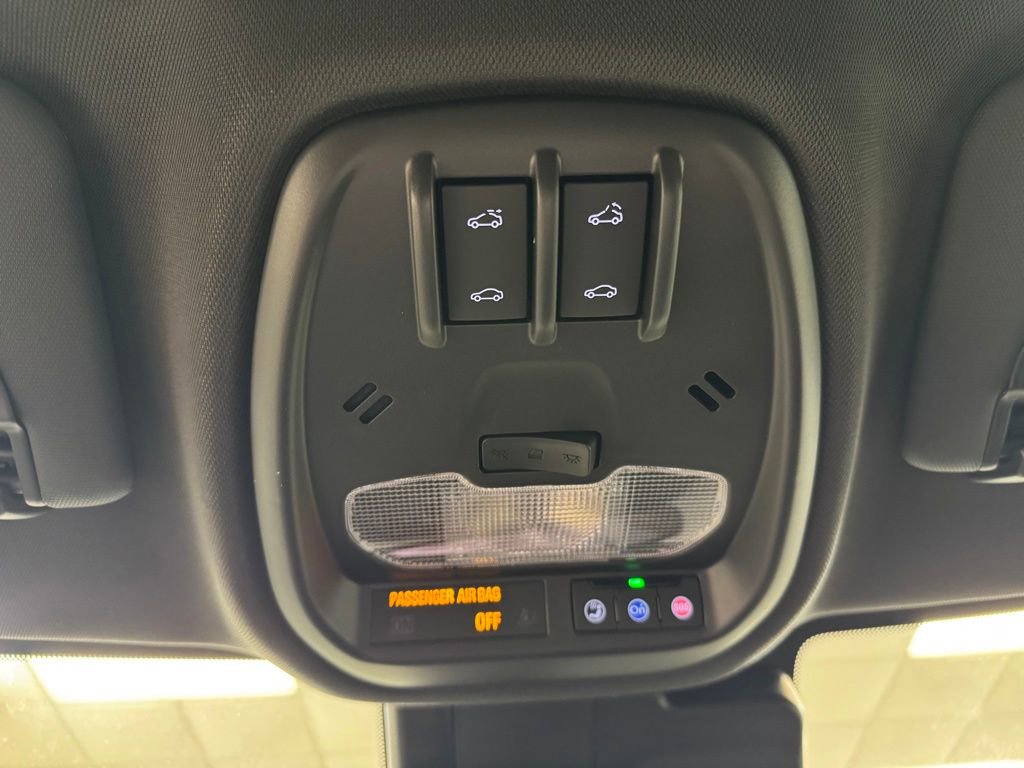 New 2026 Chevrolet Trax RS w/ Sunroof Package image 40