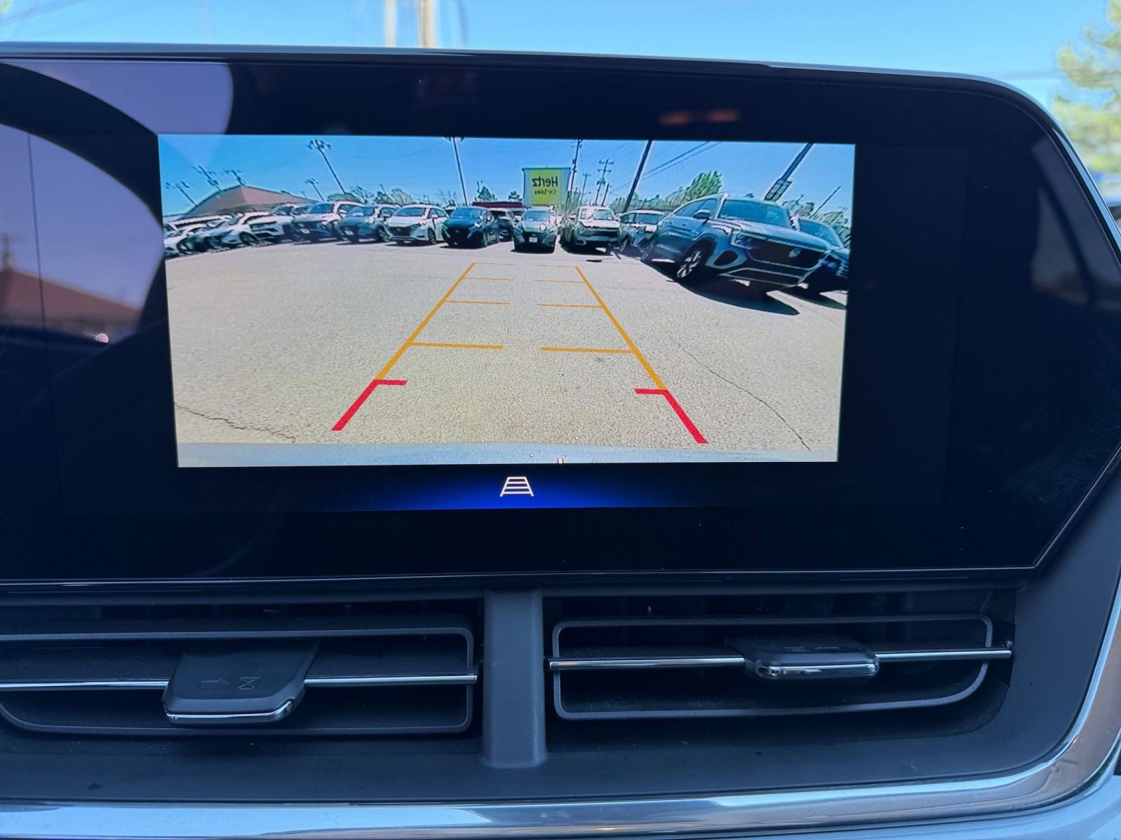 Used 2025 Chevrolet Trax LT image 22