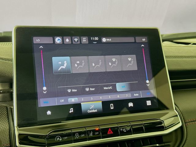 Used 2024 Jeep Compass Trailhawk w/ Sun and Sound Group AWD/4WD image 19