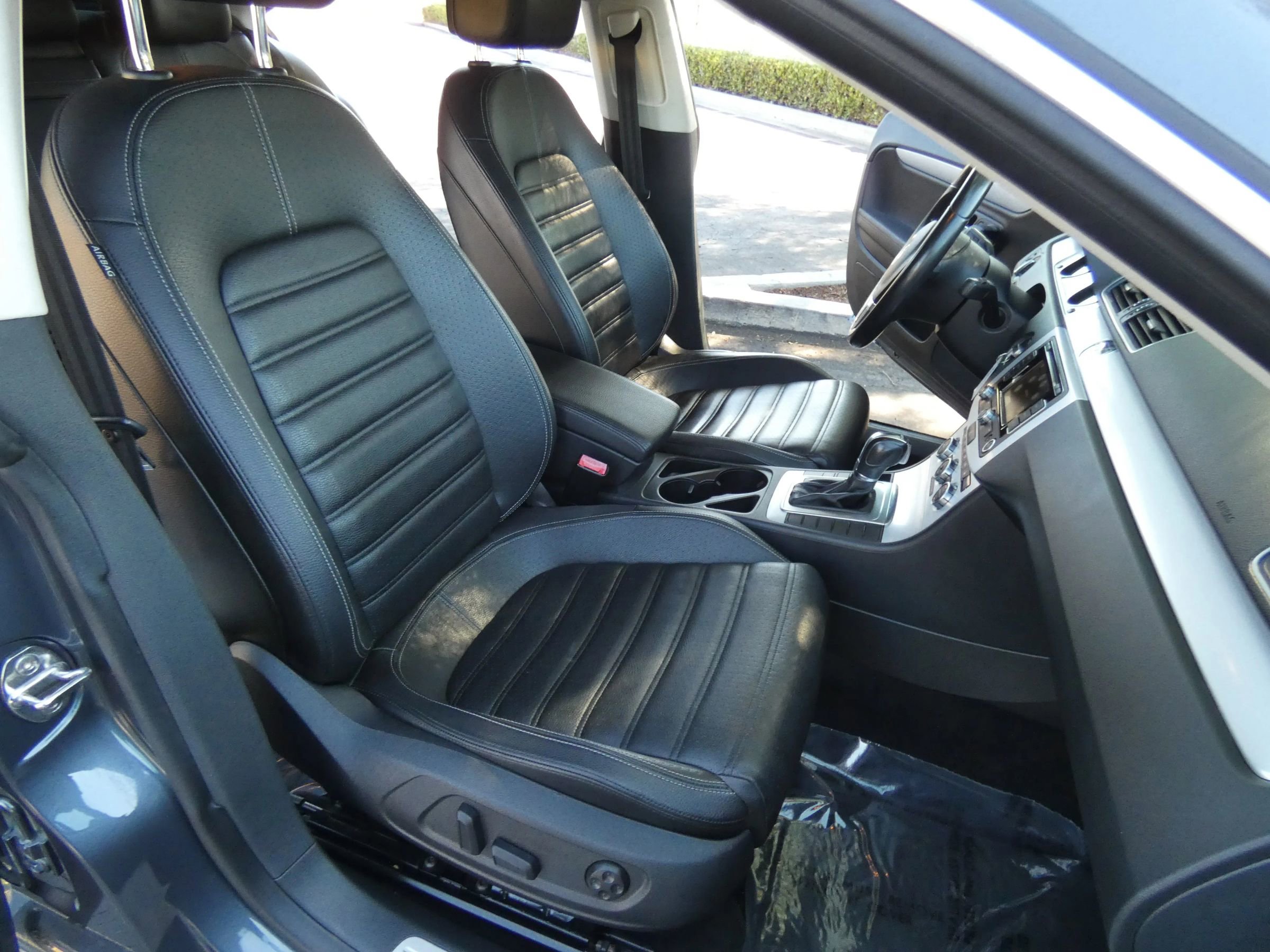 Used 2014 Volkswagen CC Sport image 28