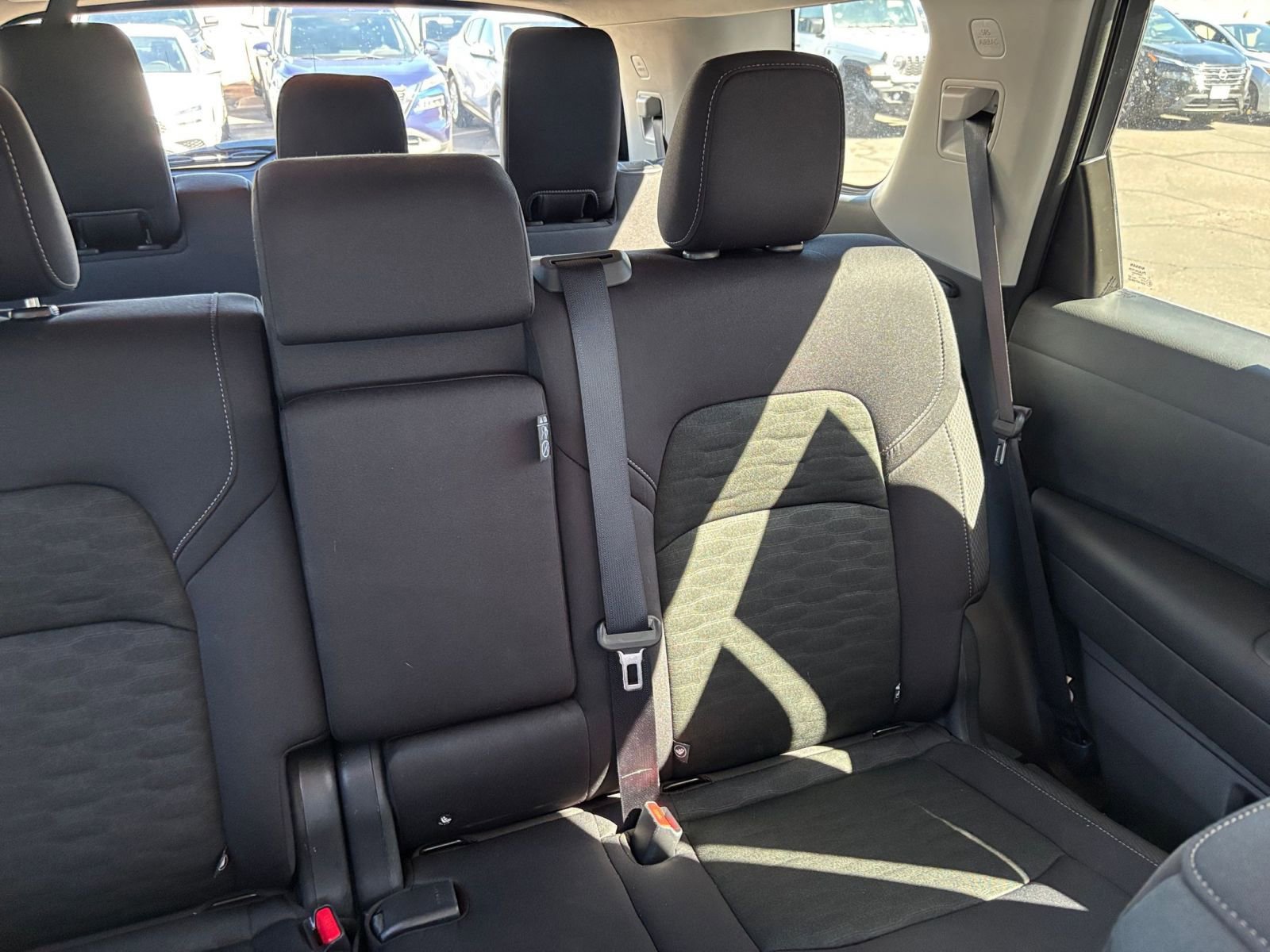 Used 2025 Nissan Pathfinder SV FWD image 40