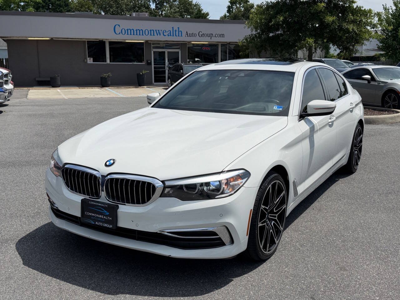 Used 2019 BMW 540i xDrive w/ Convenience Package AWD/4WD image 1