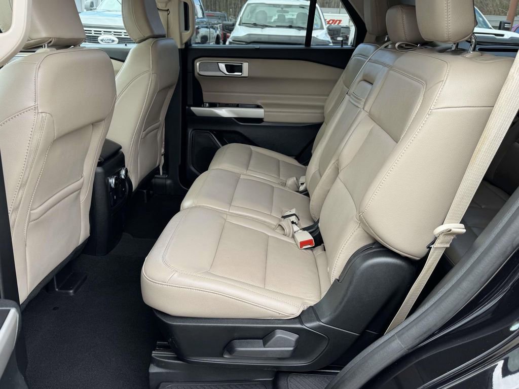 Used 2024 Ford Explorer Limited image 17