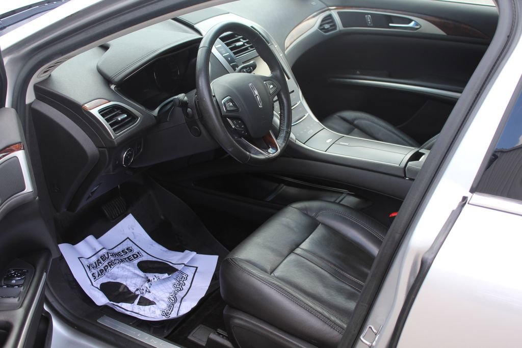 Used 2013 Lincoln MKZ FWD image 16
